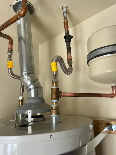 Water heater installation and plumbing repair in Hunters Creek